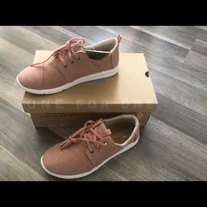 TOMS Sneakers